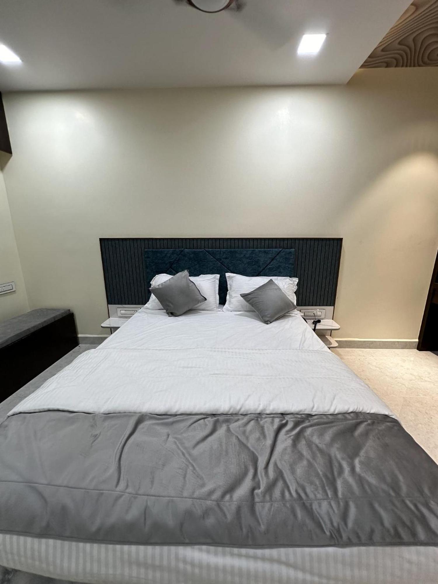 Jai Raja'S Tower Otel Karaikudi Dış mekan fotoğraf