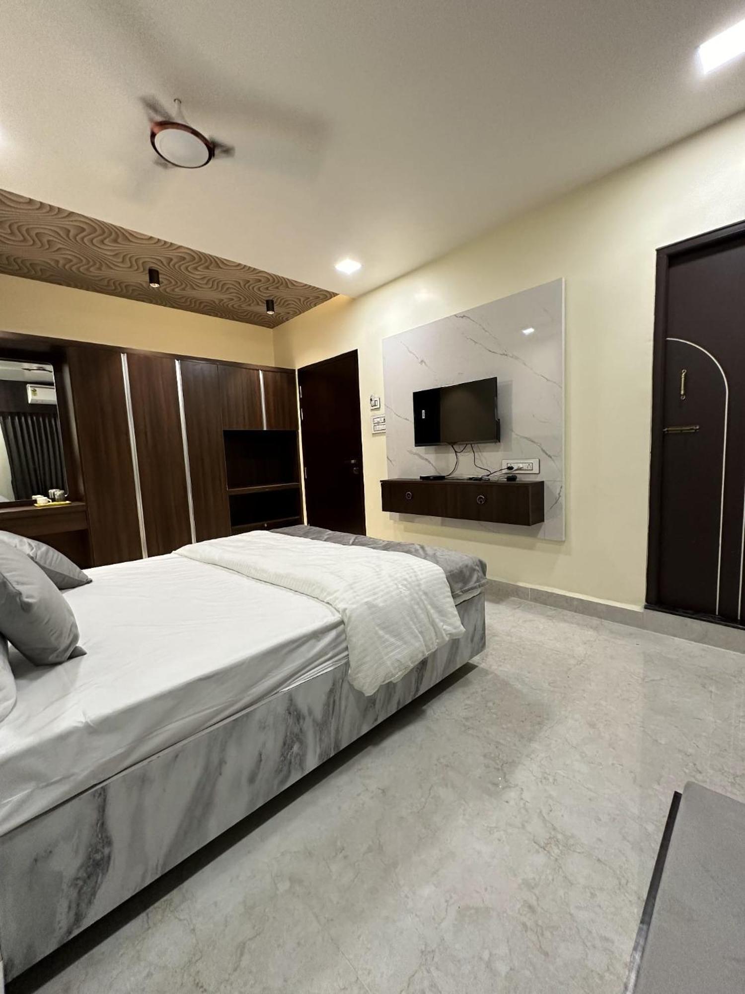 Jai Raja'S Tower Otel Karaikudi Dış mekan fotoğraf